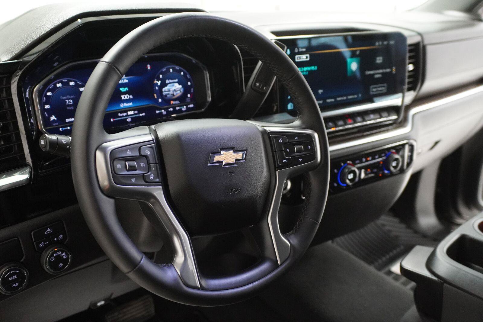 Used 2025 Chevrolet Silverado 1500 LT w/ Texas Edition Plus RWD image 7
