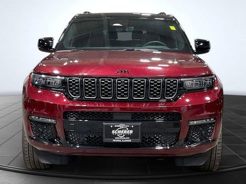 Used 2024 Jeep Grand Cherokee L Summit AWD/4WD image 3