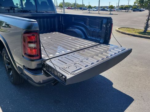 Used 2025 RAM 1500 Big Horn AWD/4WD image 11