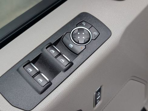 Used 2019 Ford F150 XLT RWD image 11