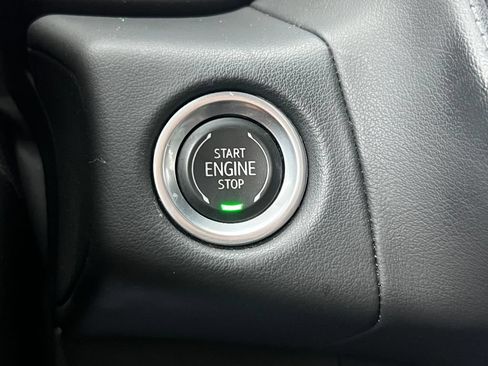 Used 2021 Chevrolet Tahoe Z71 AWD/4WD image 32