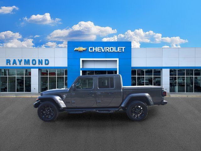 Used 2025 Jeep Gladiator Sport AWD/4WD image 6