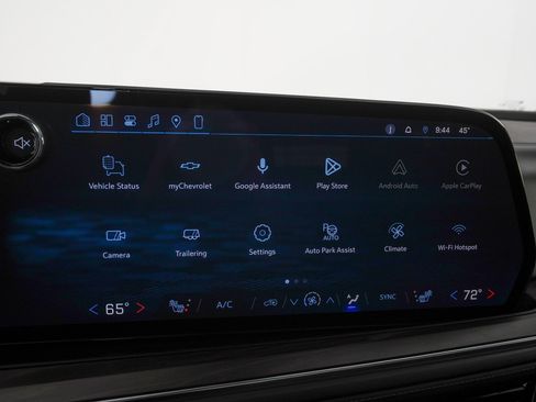 Used 2026 Chevrolet Suburban Z71 w/ Comfort Package image 27