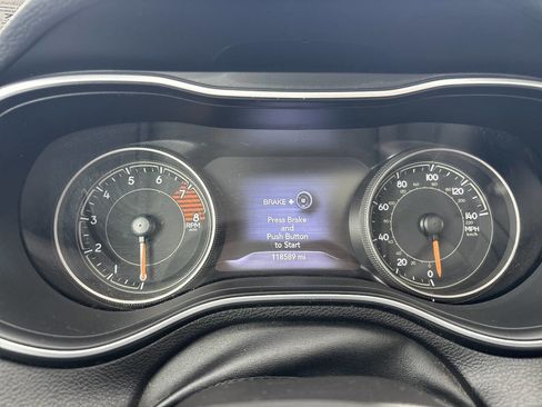 Used 2021 Jeep Cherokee Trailhawk w/ Sun, Sound & Nav Group AWD/4WD image 30