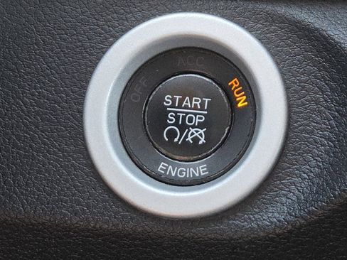 Used 2014 RAM 1500 Limited image 33