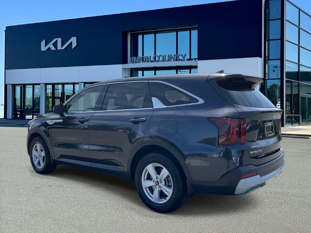 Certified 2026 Kia Sorento LX FWD image 4
