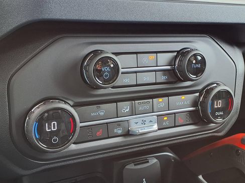 New 2026 Ford Bronco Heritage Edition AWD/4WD image 10
