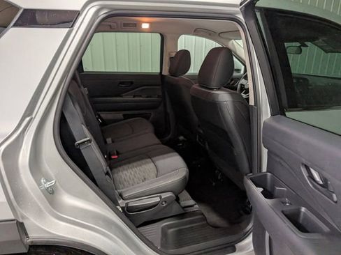 Used 2025 Nissan Pathfinder SV image 27