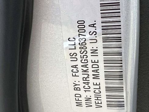 Used 2025 Jeep Grand Cherokee L Laredo image 26