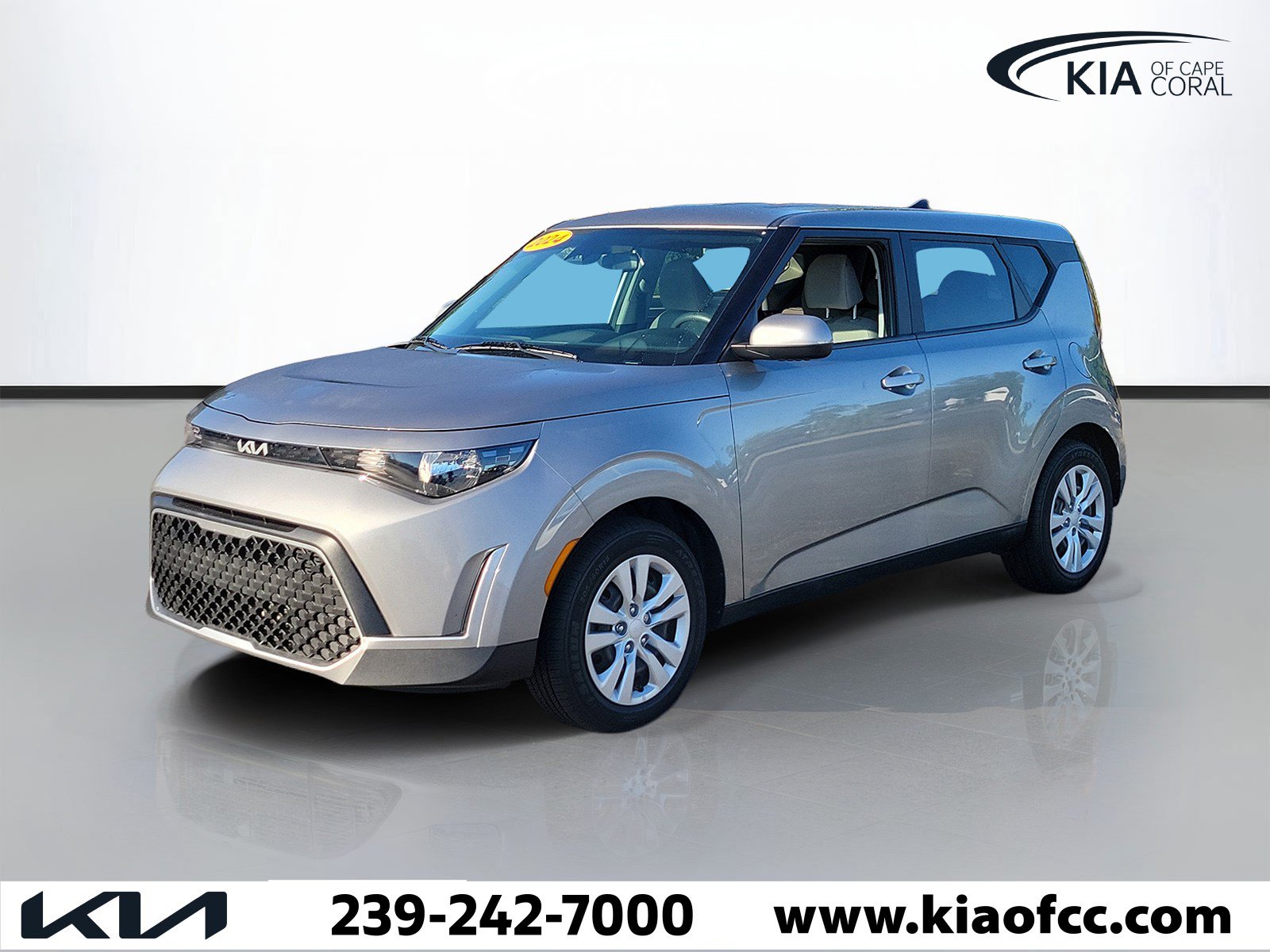 Certified 2024 Kia Soul LX FWD image 3