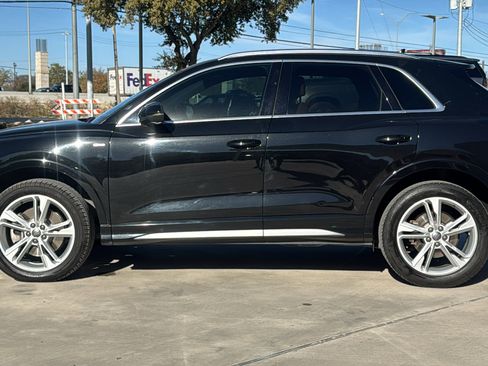 Used 2020 Audi Q3 2.0T Premium w/ Convenience Package image 4