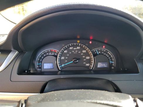 Used 2012 Toyota Camry LE image 29