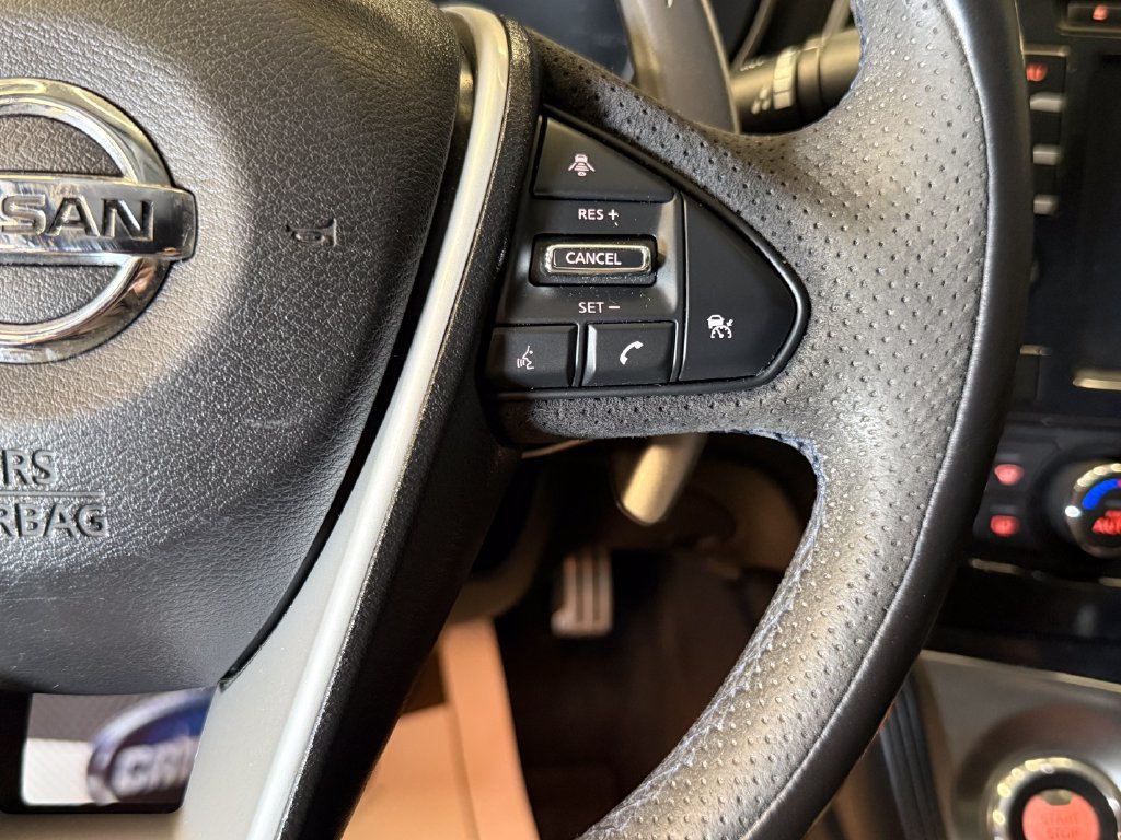 Used 2017 Nissan Maxima SR w/ Midnight Edition FWD image 12