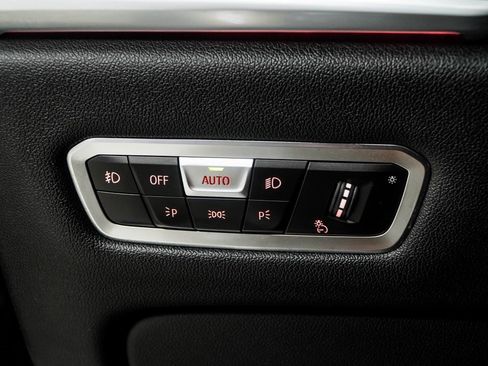 Used 2022 BMW X7 xDrive40i w/ Premium Package image 37