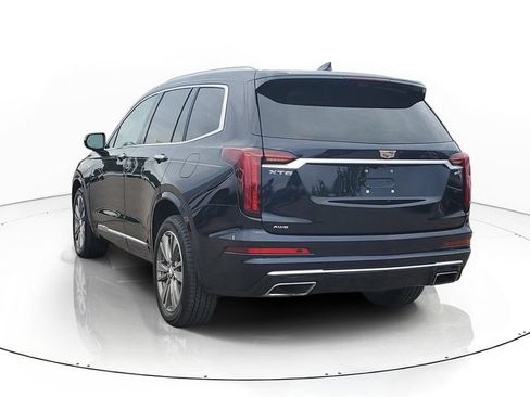 Used 2021 Cadillac XT6 Premium Luxury AWD/4WD image 4