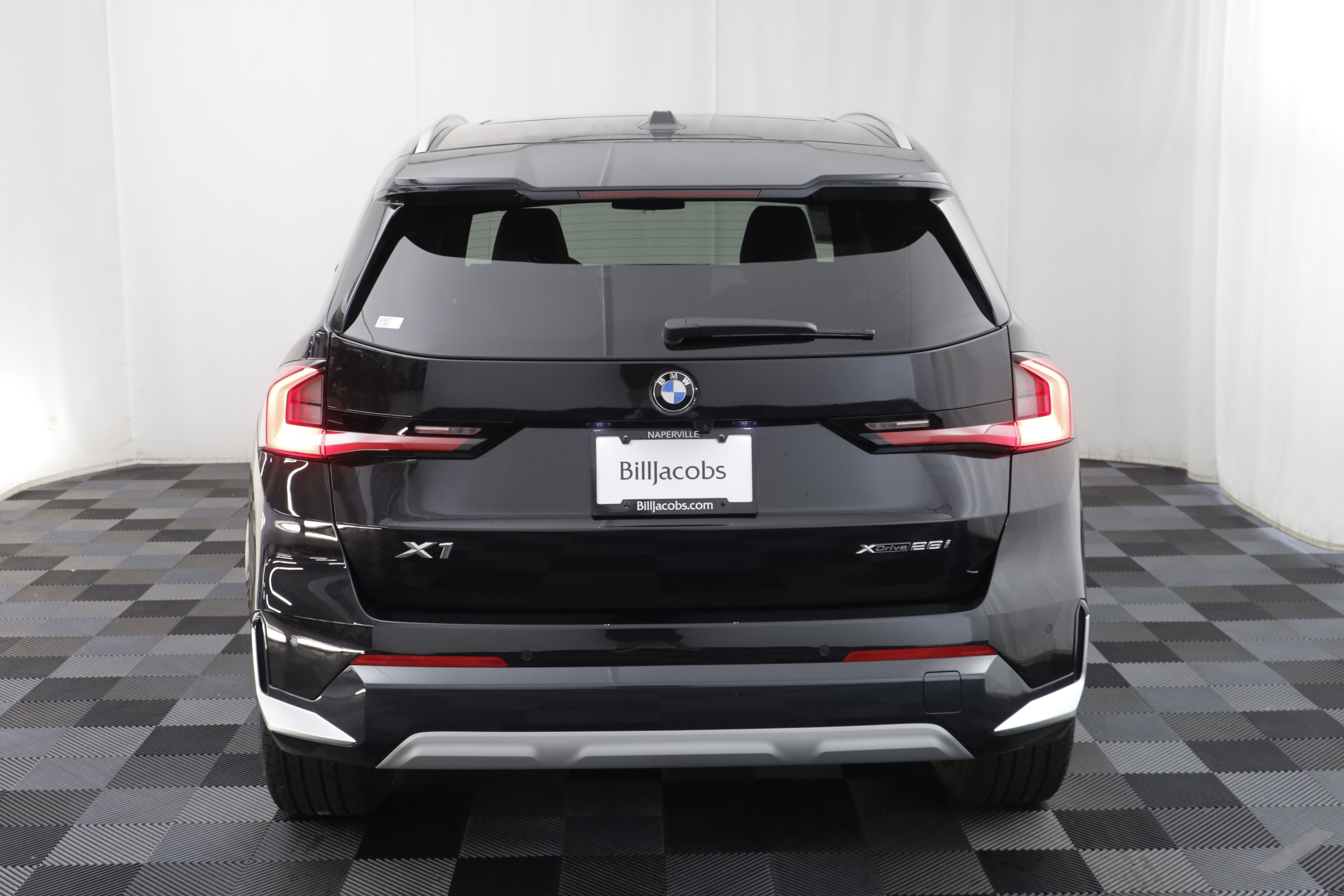 New 2027 BMW X1 xDrive28i AWD/4WD image 18