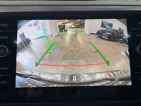 Used 2023 Volkswagen Taos SE w/ Panoramic Sunroof Package AWD/4WD image 23