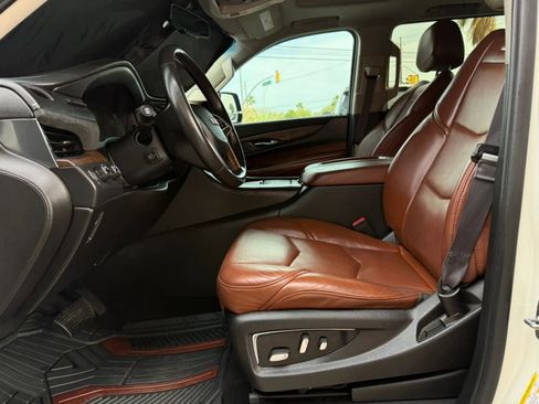 Used 2015 Cadillac Escalade ESV Premium AWD/4WD image 45