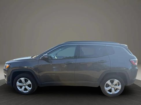 Used 2019 Jeep Compass Latitude w/ Cold Weather Group AWD/4WD image 5
