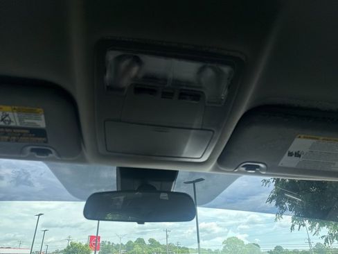 Used 2019 Toyota Highlander LE image 45