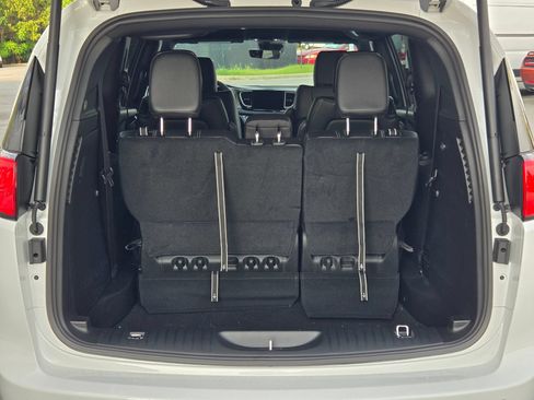 New 2027 Chrysler Pacifica LX FWD image 16