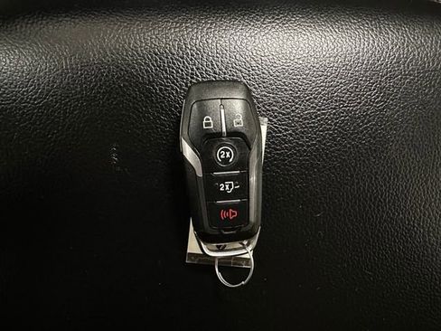 Used 2016 Ford F150 Lariat w/ Equipment Group 502A Luxury image 19