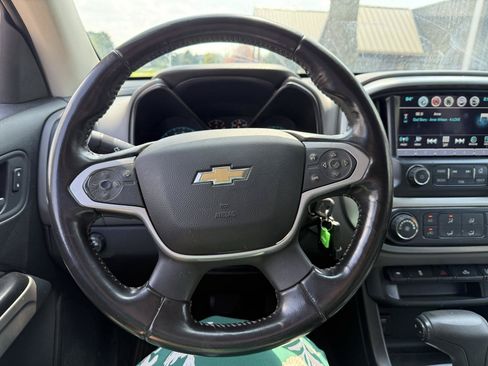 Used 2018 Chevrolet Colorado LT w/ Safety Package RWD image 8