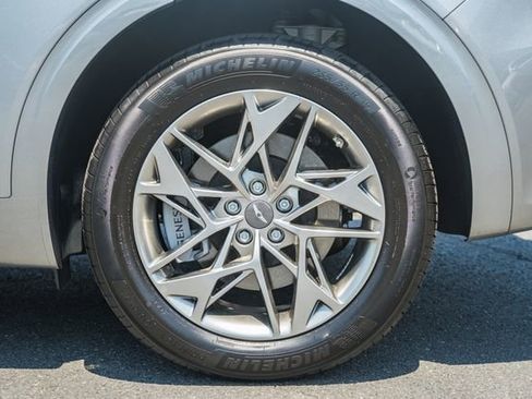 Used 2024 Genesis GV70 2.5T w/ Advanced Package AWD/4WD image 18