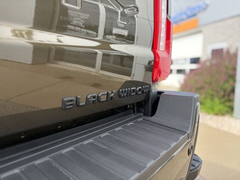 New 2026 Ford F250 Lariat w/ Black Appearance Package AWD/4WD image 17