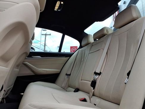 Used 2022 BMW 530i xDrive w/ Convenience Package image 13