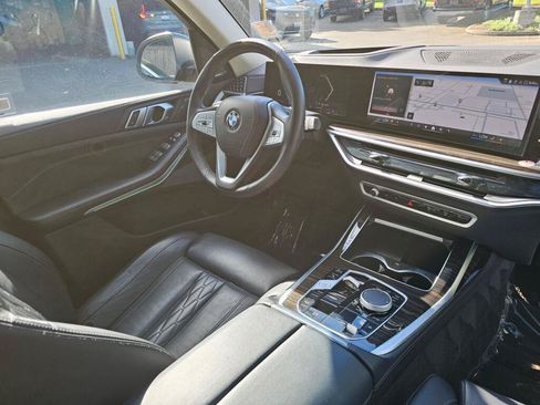 Used 2025 BMW X7 xDrive40i AWD/4WD image 10