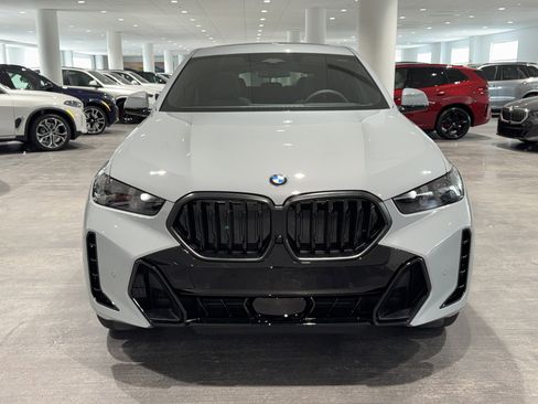 New 2026 BMW X6 xDrive40i w/ Executive Package image 2
