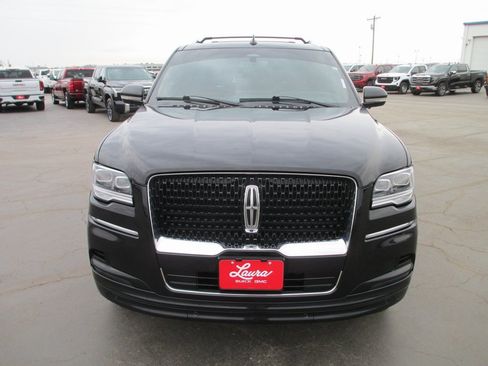 Used 2023 Lincoln Navigator Reserve w/ Equipment Group 201A image 11