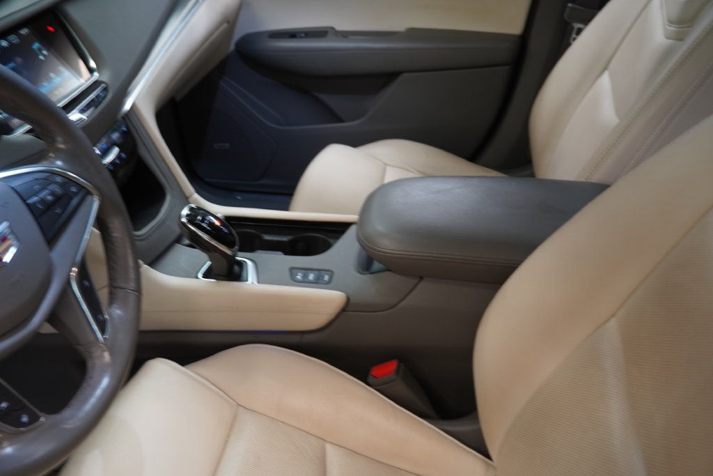 Used 2019 Cadillac XT5 Luxury AWD/4WD image 8