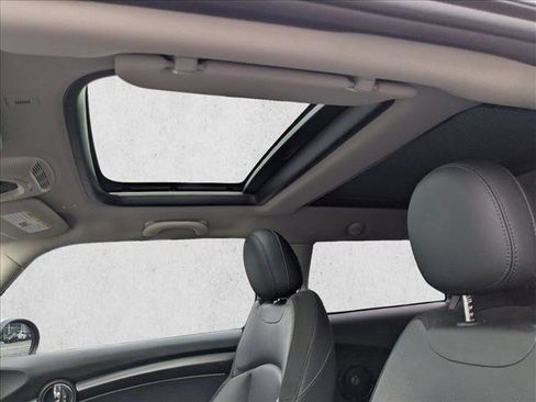 Used 2023 MINI Cooper SE image 17