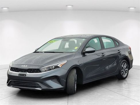 Used 2023 Kia Forte LXS image 8