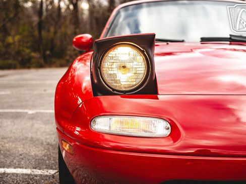 Used 1990 MAZDA MX-5 Miata RWD image 33