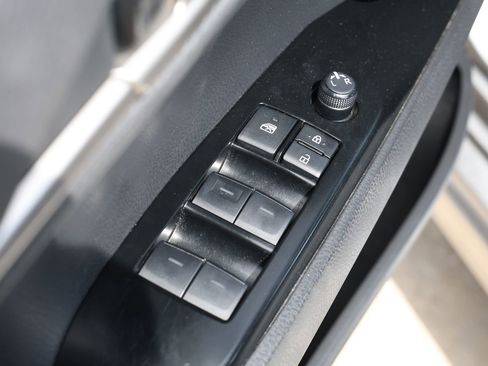 Used 2025 Toyota Camry SE FWD image 26