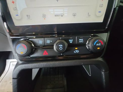 Certified 2024 Ford Ranger Lariat w/ Trailer Tow Package AWD/4WD image 17