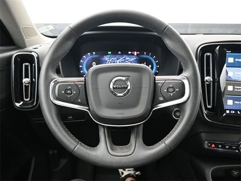 Used 2024 Volvo XC40 B5 Plus w/ Protection Package Premier image 27