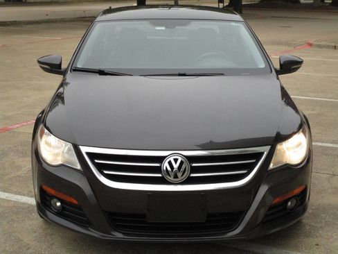 Used 2010 Volkswagen CC Sport image 4