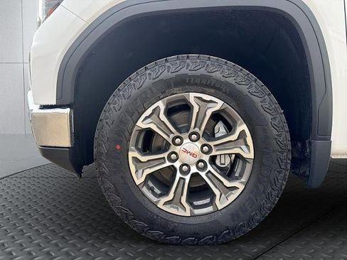 New 2026 GMC Sierra 1500 SLE w/ X31 Off-Road Package image 10