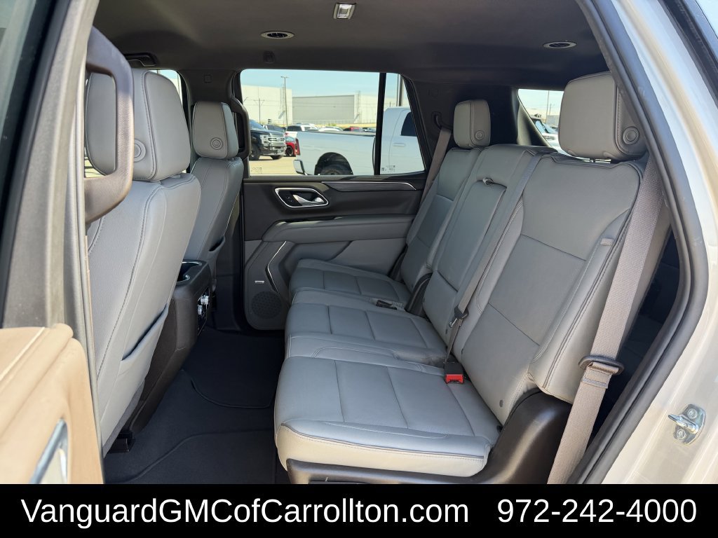 Used 2023 GMC Yukon SLT w/ SLT Luxury Package AWD/4WD image 30