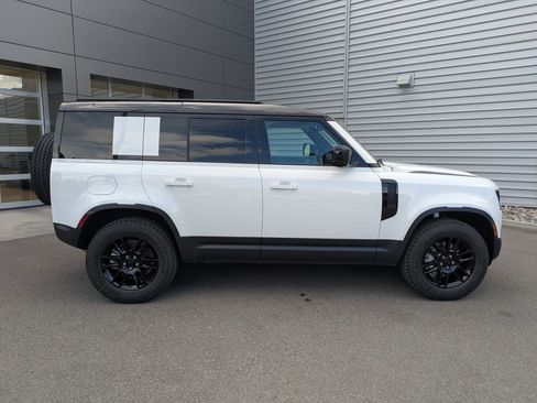 New 2026 Land Rover Defender 110 S AWD/4WD image 4