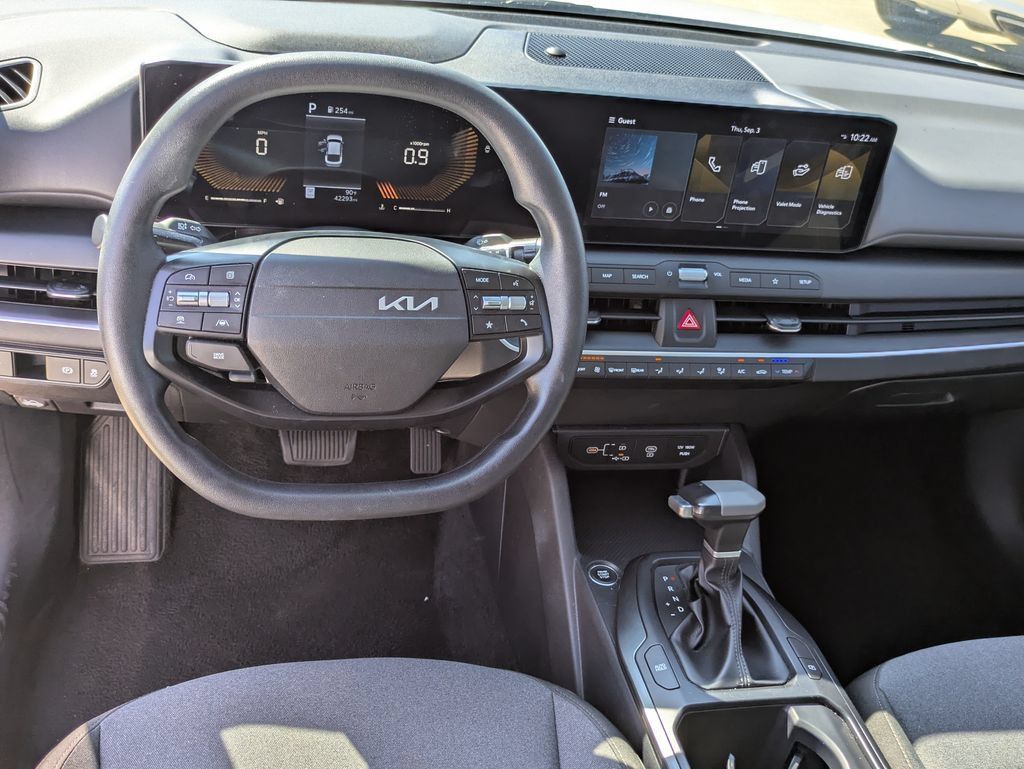 Used 2025 Kia K4 FWD image 8