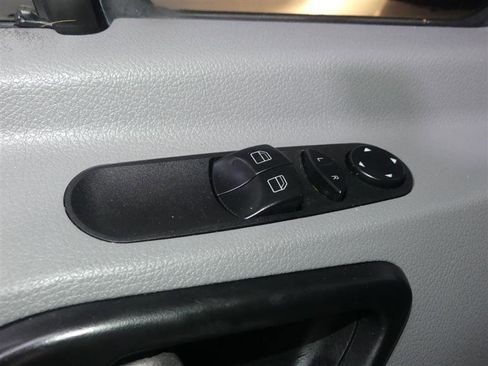 Used 2016 Mercedes-Benz Sprinter 3500 image 18