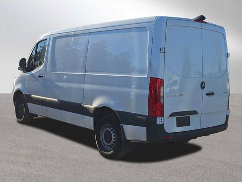 Used 2025 Mercedes-Benz Sprinter 2500 image 5