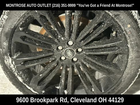 New 2026 Land Rover Range Rover Velar Dynamic SE image 10