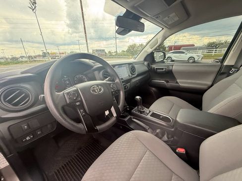 Used 2022 Toyota Tacoma SR AWD/4WD image 14
