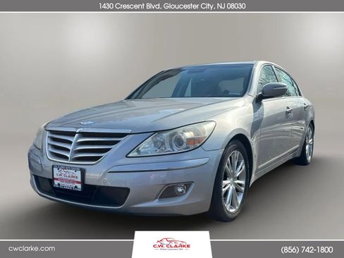 Used 2010 Hyundai Genesis 3.8 w/ Technology Pkg 4 image 1